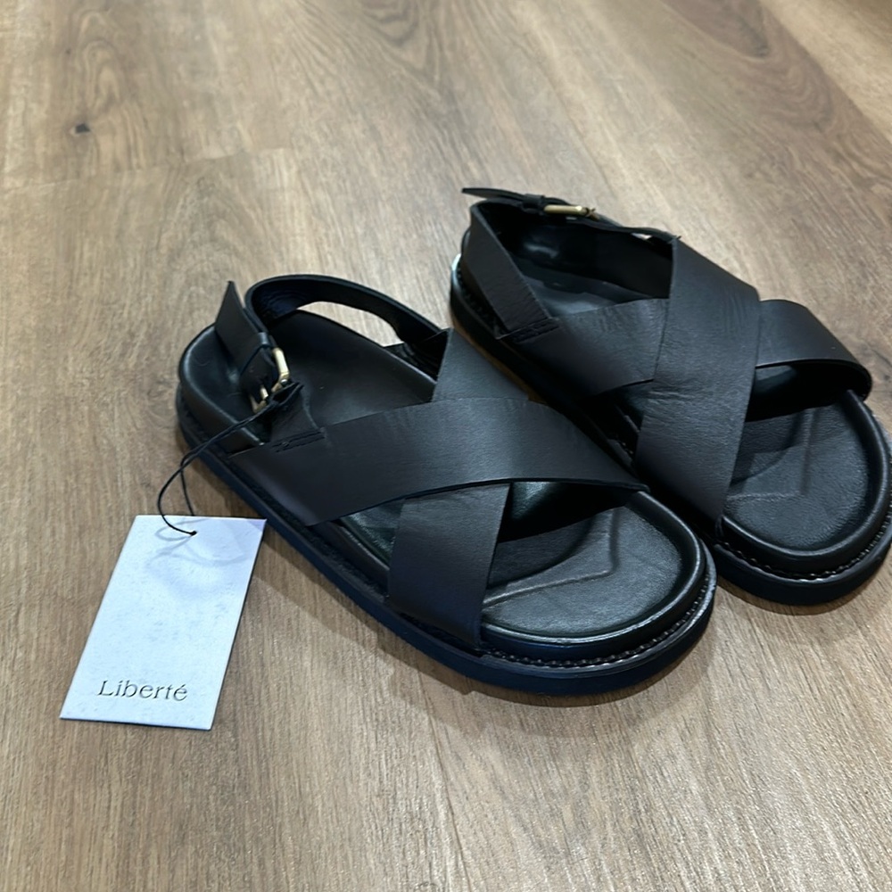 Liberté Capri Sandal - Black